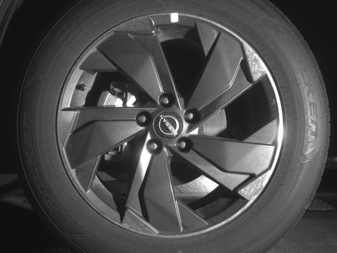 Used 2025 Nissan Rogue SV FWD image 12