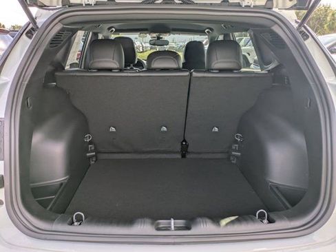 New 2026 Jeep Compass Latitude image 11