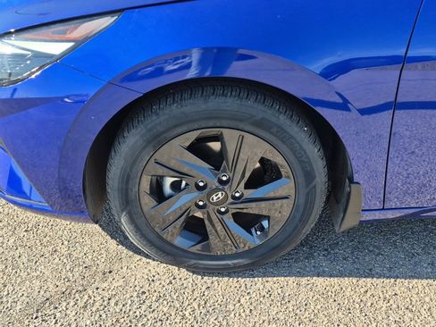 Used 2023 Hyundai Elantra SEL image 7