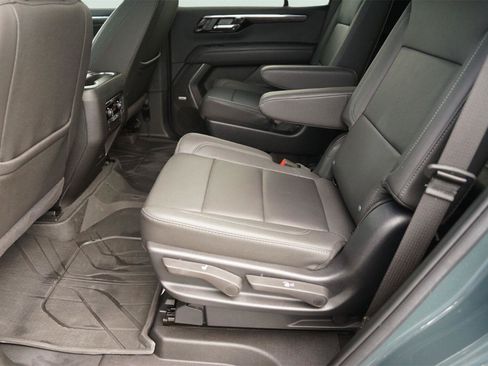 Used 2025 Chevrolet Tahoe Z71 w/ Comfort Package AWD/4WD image 13