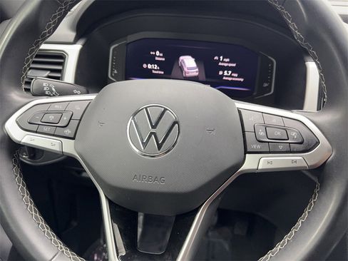 Used 2022 Volkswagen Atlas Cross Sport SE w/ Panoramic Sunroof Package image 49