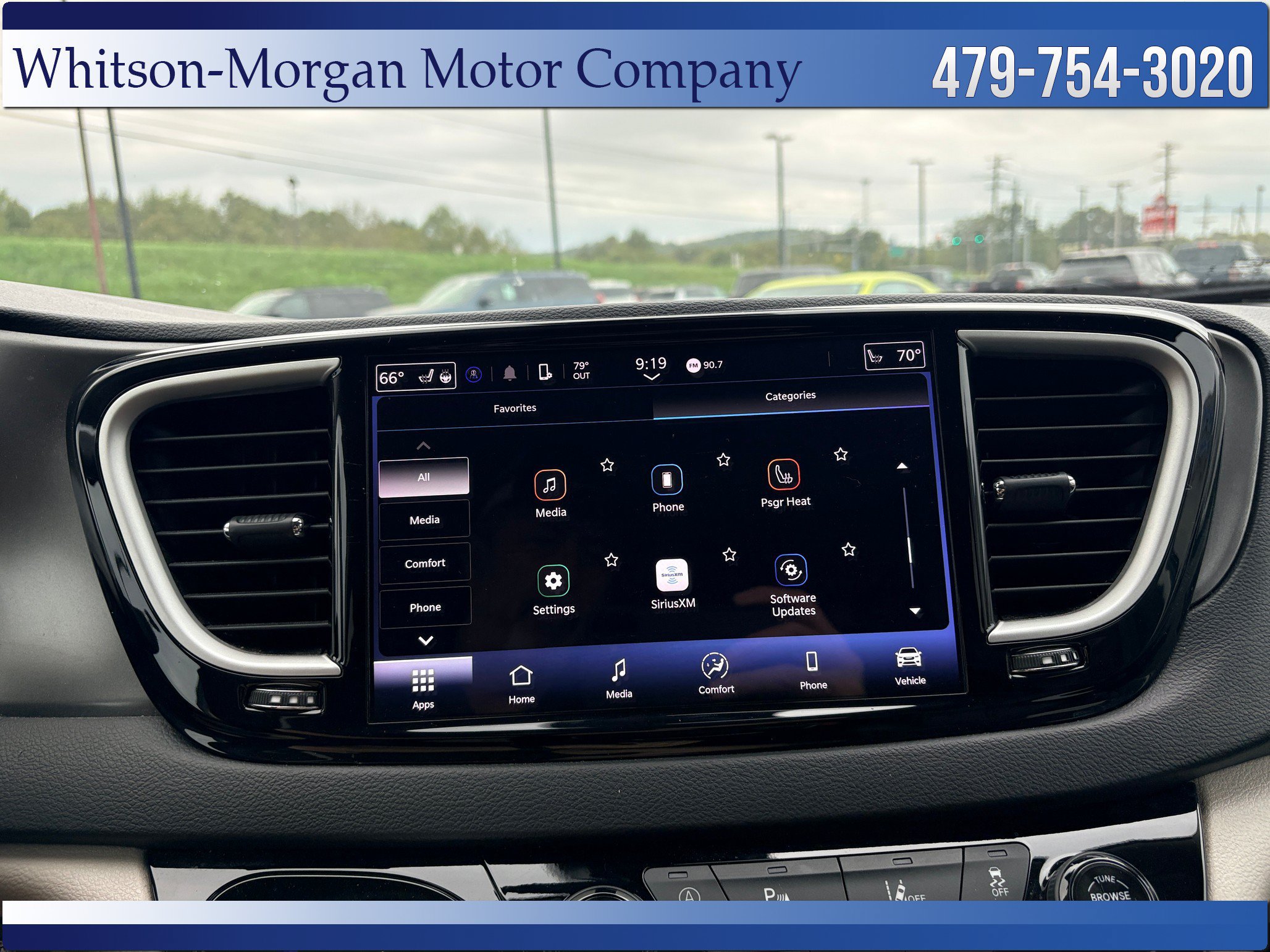 Used 2024 Chrysler Pacifica Touring-L FWD image 24
