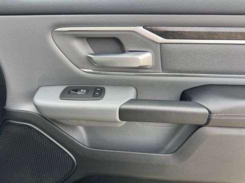 Used 2020 RAM 1500 Big Horn AWD/4WD image 25
