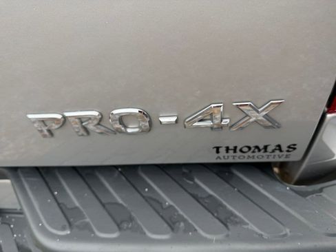 Used 2019 Nissan Frontier PRO-4X image 12
