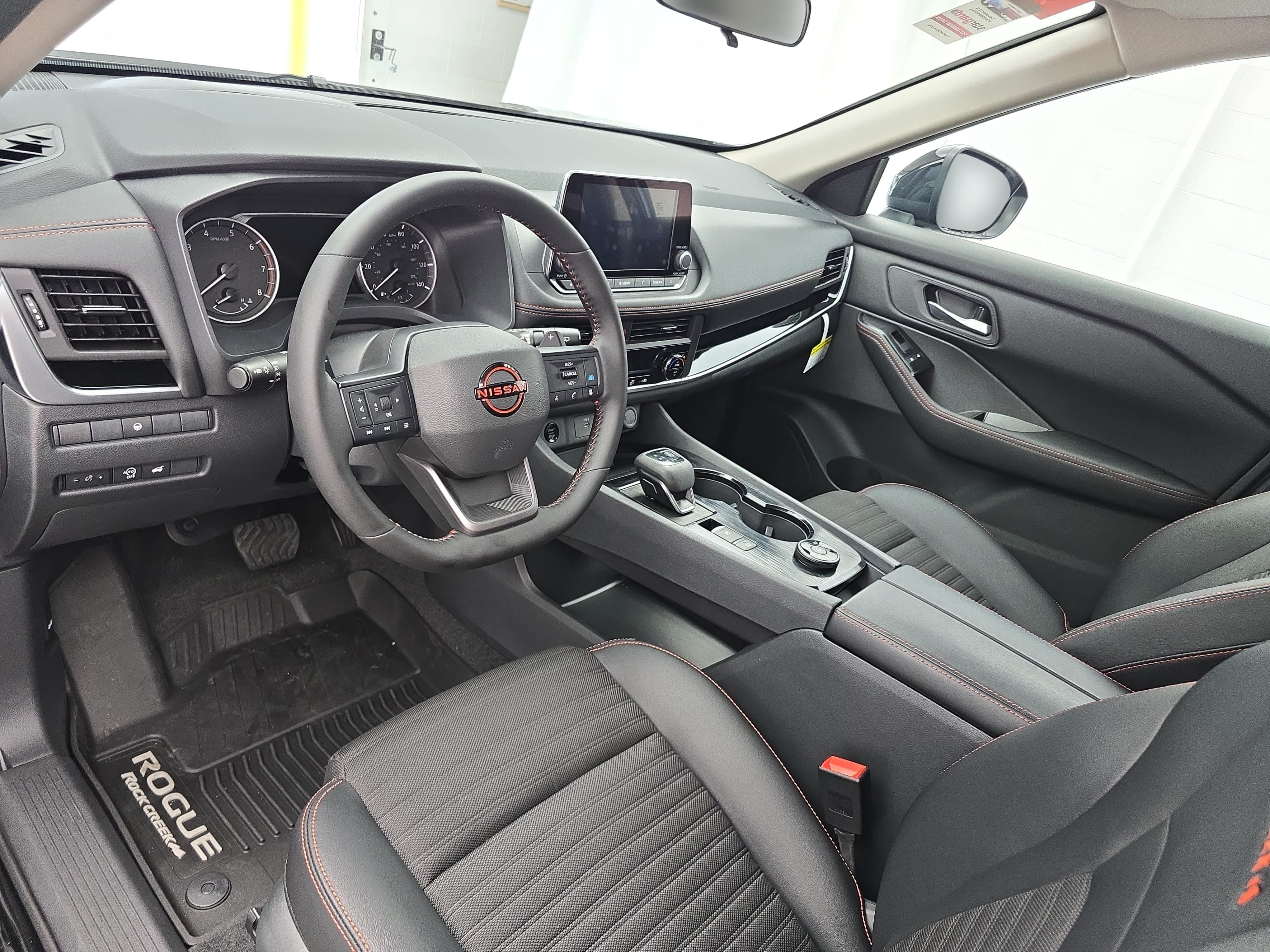 Used 2026 Nissan Rogue SV AWD/4WD image 16