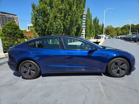 Used 2021 Tesla Model 3 Standard Range Plus RWD image 2