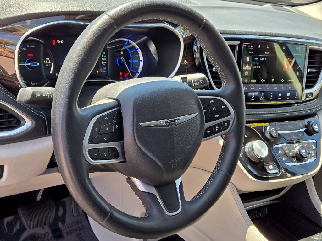 Used 2023 Chrysler Pacifica Limited FWD image 20