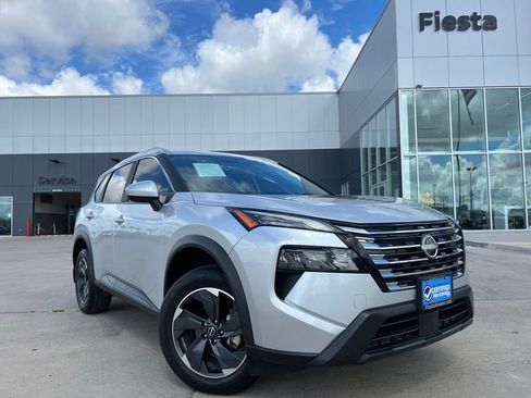Certified 2024 Nissan Rogue SV w/ SV Premium Package FWD image 1