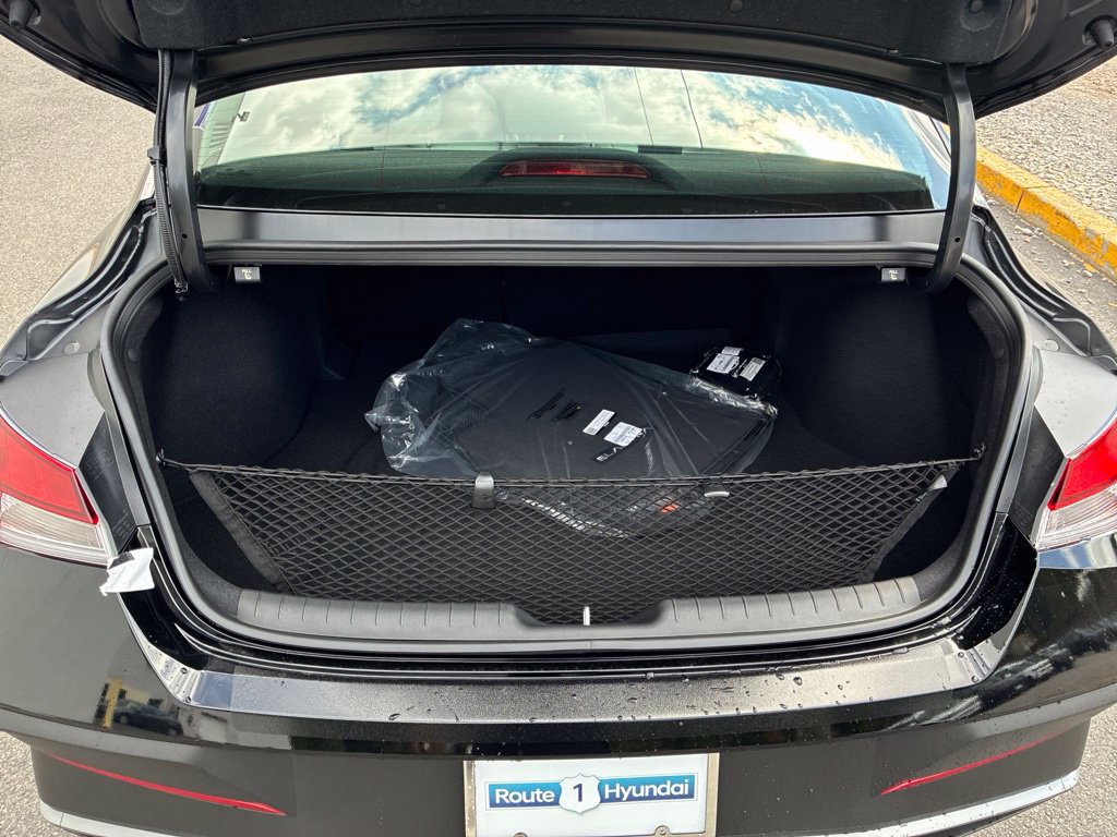 New 2026 Hyundai Elantra SEL Sport FWD image 11