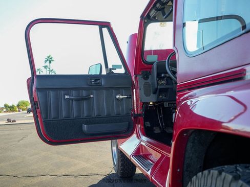 Used 1991 Jeep Wrangler Renegade AWD/4WD image 37
