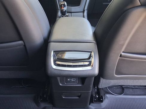 Used 2022 Cadillac XT6 Premium Luxury FWD image 26