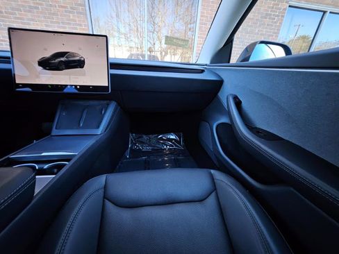 Used 2024 Tesla Model 3 image 45