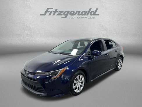 Used 2024 Toyota Corolla LE FWD image 1