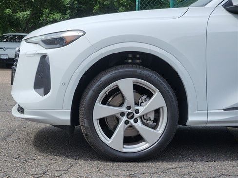 New 2025 Audi Q5 2.0T Premium Plus w/ Premium Plus image 9