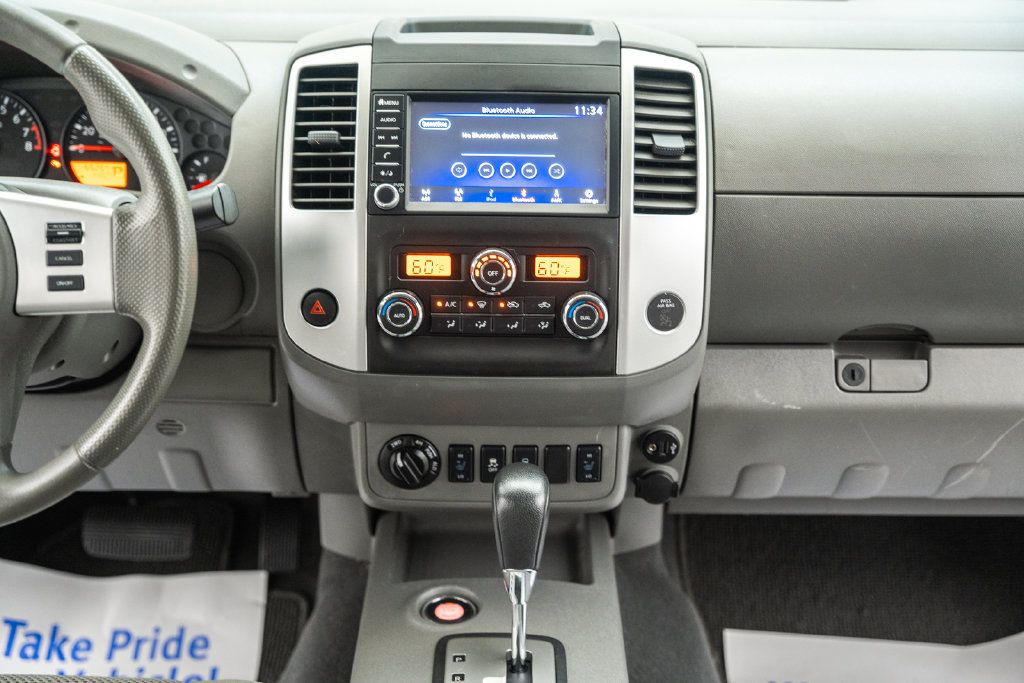 Used 2020 Nissan Frontier SV w/ Midnight Edition Floor Mats AWD/4WD image 25