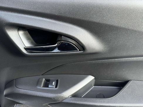 Used 2024 Chevrolet Trax ACTIV w/ Driver Confidence Package image 38