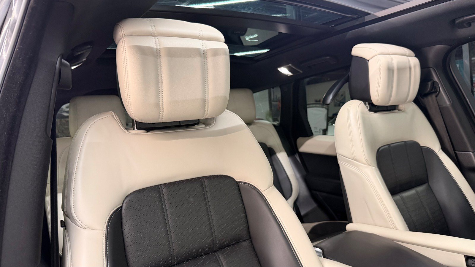 Used 2018 Land Rover Range Rover Sport HSE Dynamic AWD/4WD image 38