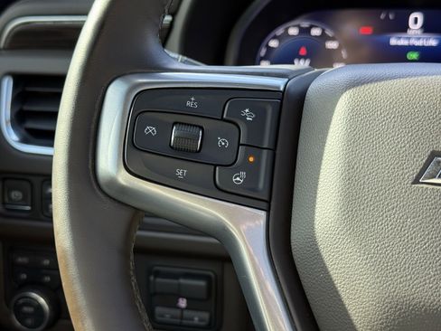 Used 2023 Chevrolet Suburban Z71 w/ Z71 Off-Road Package image 18