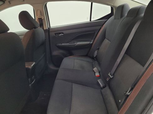 Used 2022 Nissan Versa SR image 18