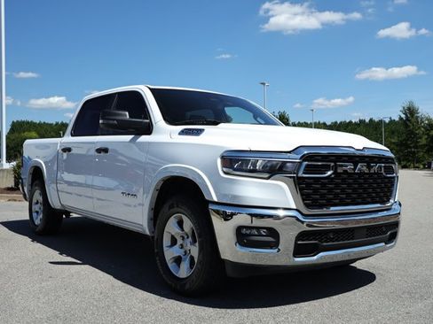 Used 2025 RAM 1500 Big Horn AWD/4WD image 3