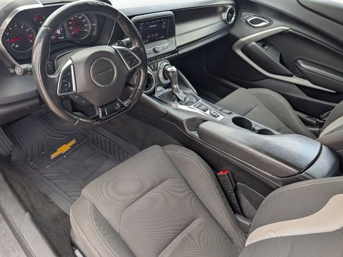 Used 2020 Chevrolet Camaro LT RWD image 7
