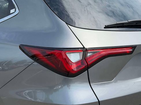 Used 2023 Acura MDX SH-AWD w/ Advance Package image 9