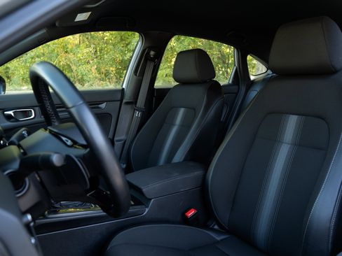 Certified 2025 Honda Civic Sport image 16