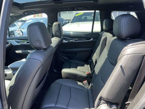 Used 2024 Cadillac XT6 Premium Luxury AWD/4WD image 12