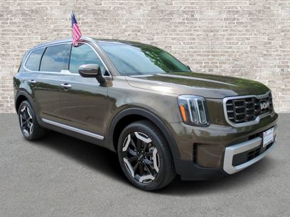 Used 2025 Kia Telluride S