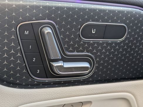 Used 2025 Mercedes-Benz GLB 250 image 22