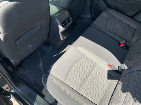 Used 2018 Chevrolet Equinox LT image 28