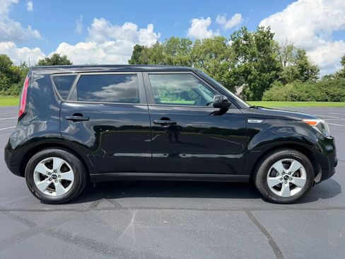 Used 2017 Kia Soul FWD image 7