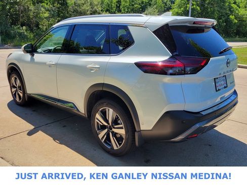 Certified 2023 Nissan Rogue SL w/ SL Premium Package AWD/4WD image 5