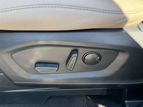 Used 2024 Ford Explorer Limited w/ Limited Technology Package AWD/4WD image 36