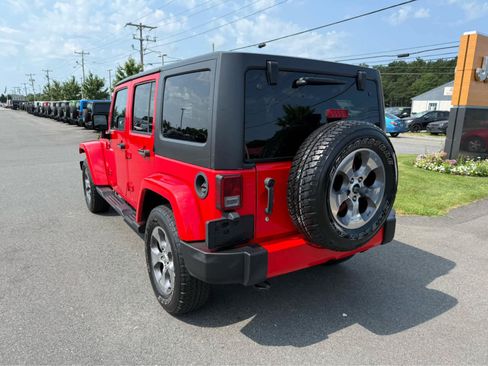 Used 2017 Jeep Wrangler Unlimited Sahara w/ Dual Top Group AWD/4WD image 6