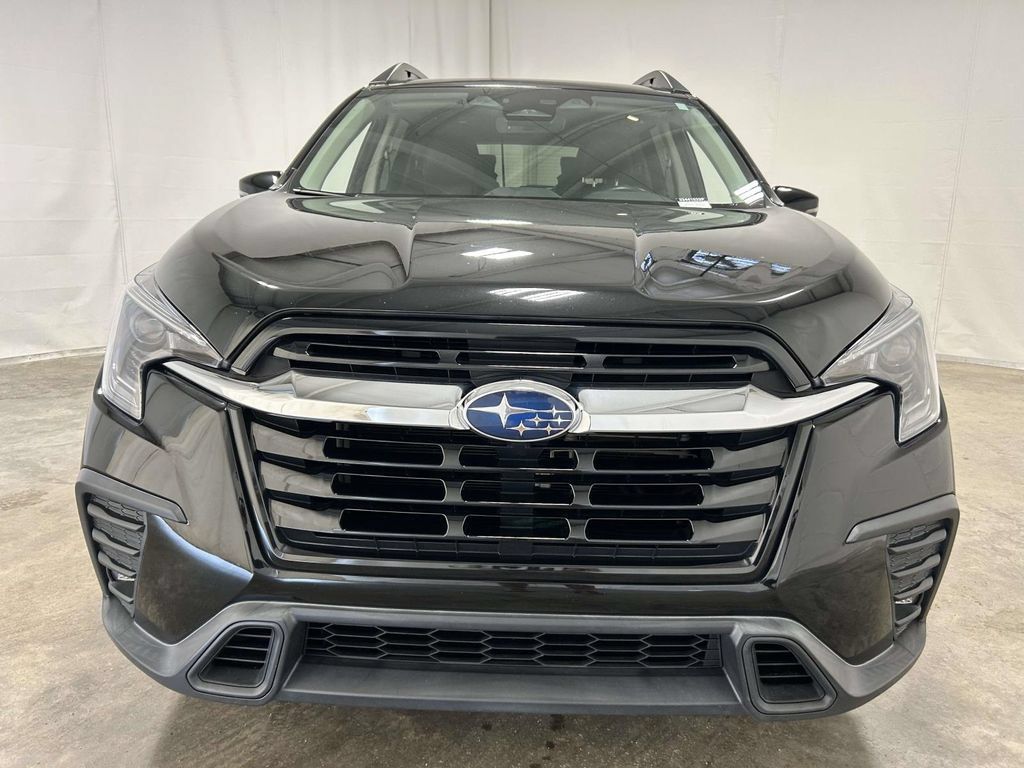 Used 2023 Subaru Ascent Limited AWD/4WD image 6