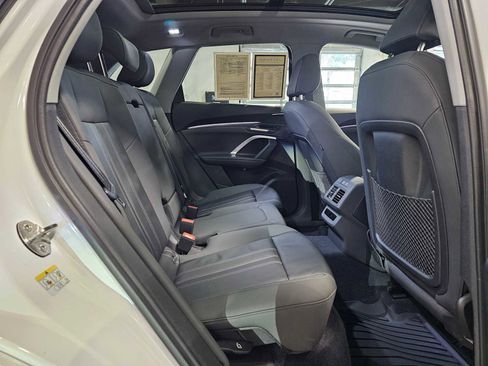 Certified 2025 Audi Q5 Premium image 12