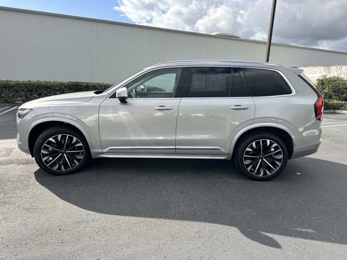 Certified 2025 Volvo XC90 B6 Plus image 7