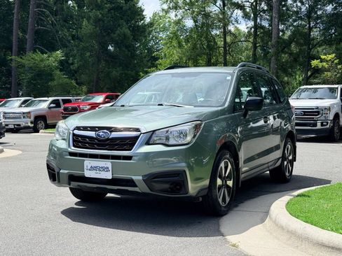 Used 2017 Subaru Forester 2.5i w/ Alloy Wheel Package AWD/4WD image 4
