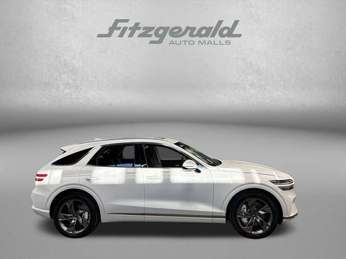 Used 2025 Genesis Electrified GV70 w/ Prestige Package AWD/4WD image 4