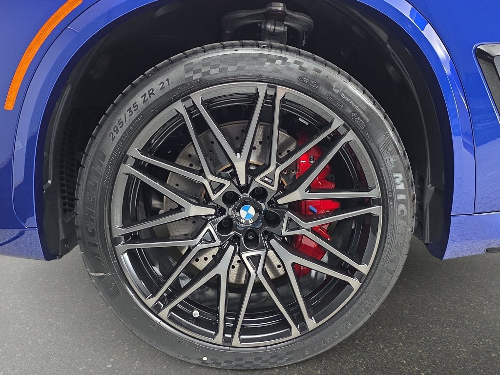 New 2026 BMW X5 M Competition w/ Executive Package AWD/4WD image 32