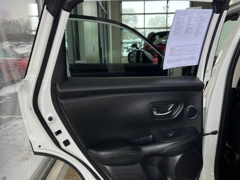 Used 2023 Honda HR-V EX-L image 16