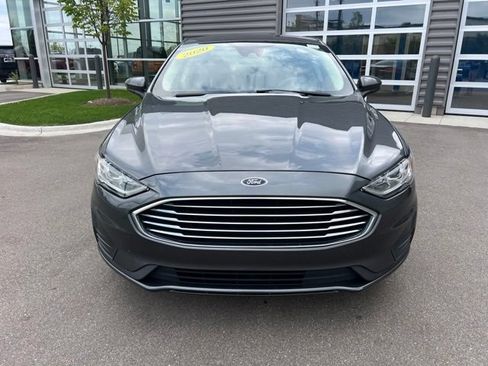 Used 2020 Ford Fusion SE FWD image 2