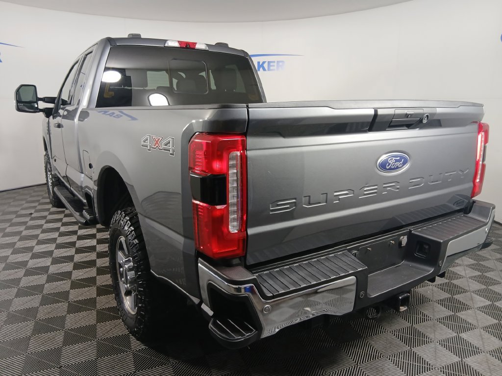 Used 2023 Ford F250 XLT w/ 360-Degree Camera Package AWD/4WD image 3