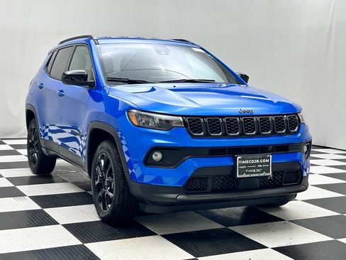 New 2026 Jeep Compass Latitude image 2
