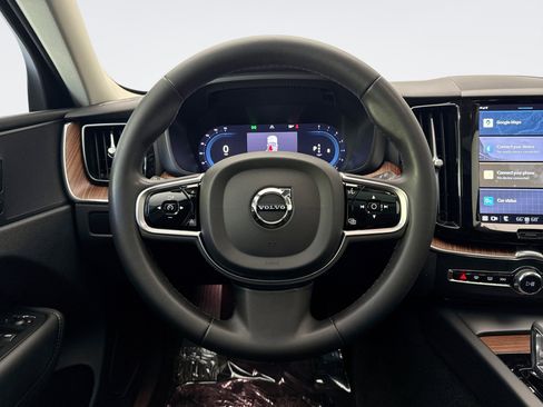 Used 2023 Volvo XC60 B5 Plus w/ Climate Package AWD/4WD image 12