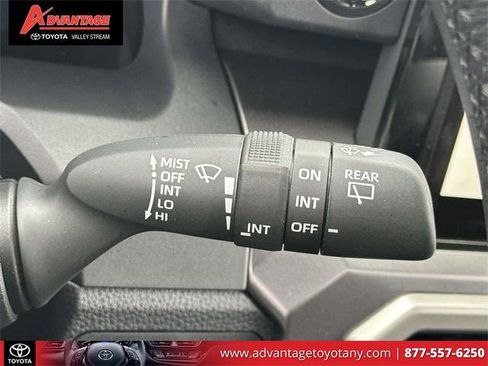 Certified 2025 Toyota 4Runner TRD Off-Road Premium image 28