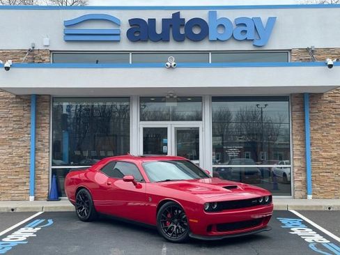 Used 2016 Dodge Challenger SRT Hellcat RWD image 8