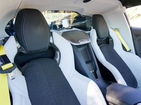 Used 2023 Chevrolet Corvette Stingray Premium Cpe w/ Z51 Performance Package image 37