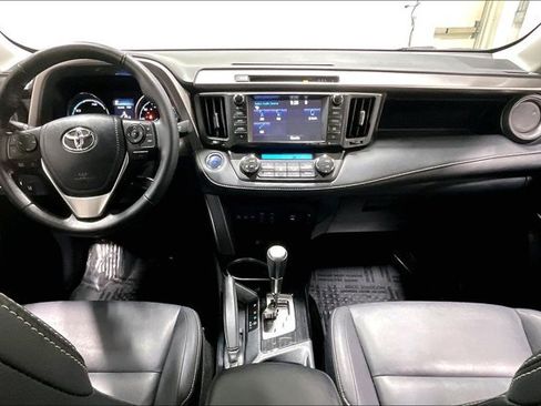 Used 2018 Toyota RAV4 Limited AWD/4WD image 15